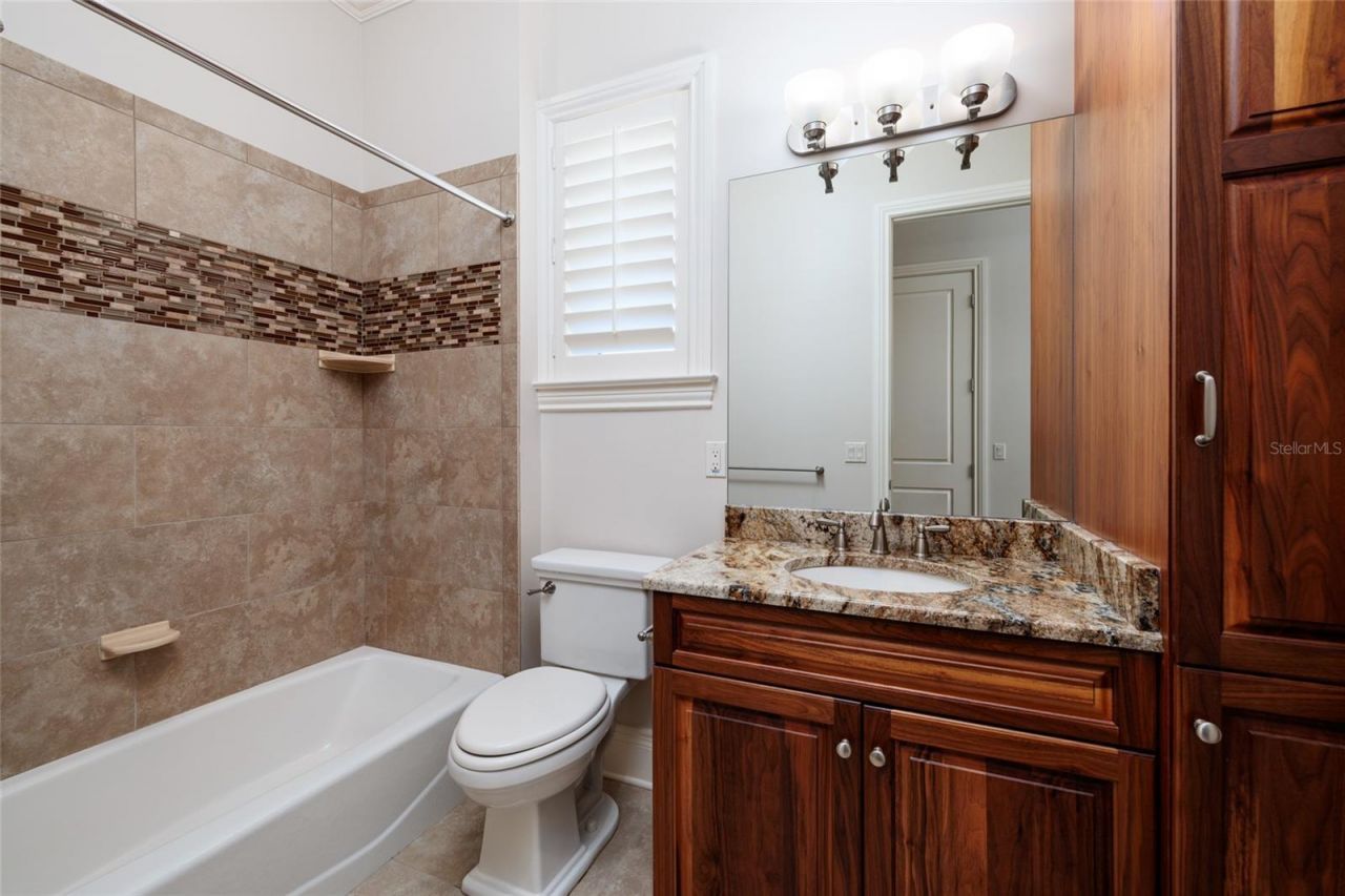 1976 Kansas Avenue Ne, Saint Petersburg, FL 33703 Photo