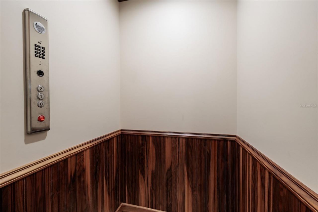 1976 Kansas Avenue Ne, Saint Petersburg, FL 33703 Photo