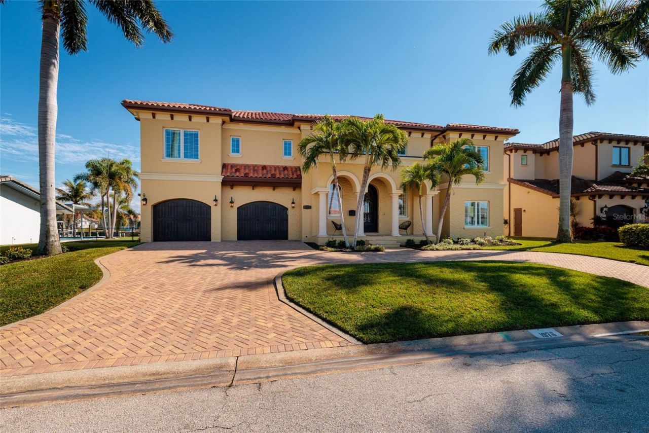 1976 Kansas Avenue Ne, Saint Petersburg, FL 33703 Photo