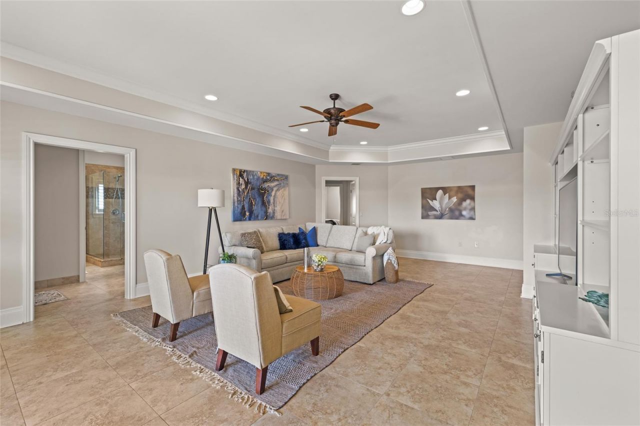 1976 Kansas Avenue Ne, Saint Petersburg, FL 33703 Photo