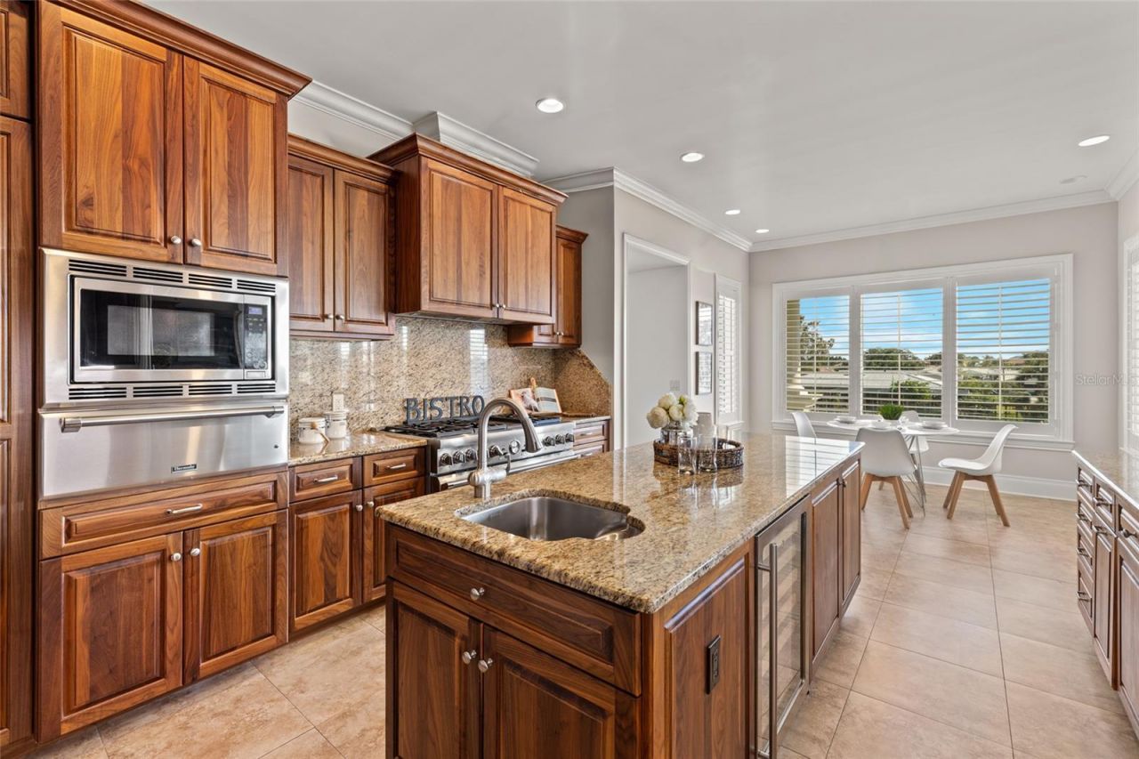 1976 Kansas Avenue Ne, Saint Petersburg, FL 33703 Photo