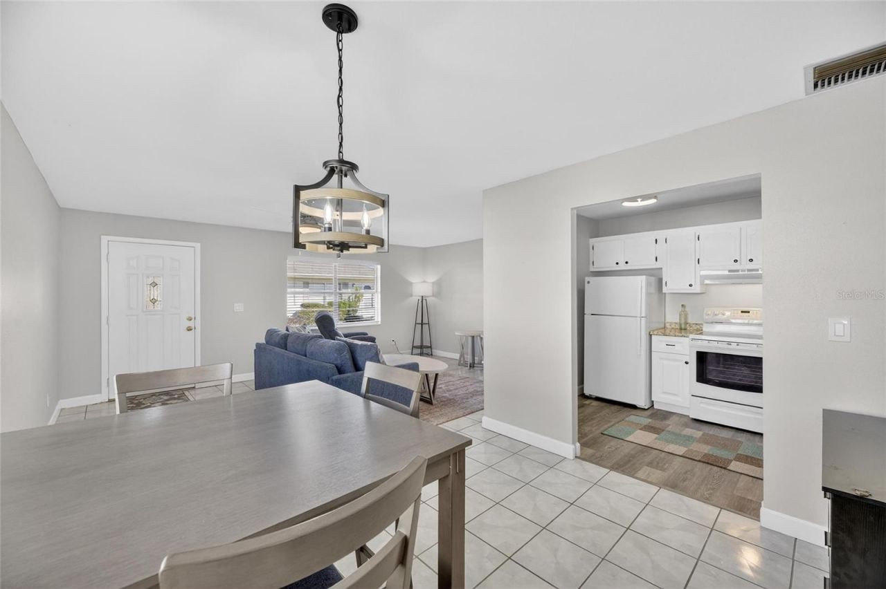 301 Andover Place S, Unit 171, Sun City Center, FL 33573 Photo