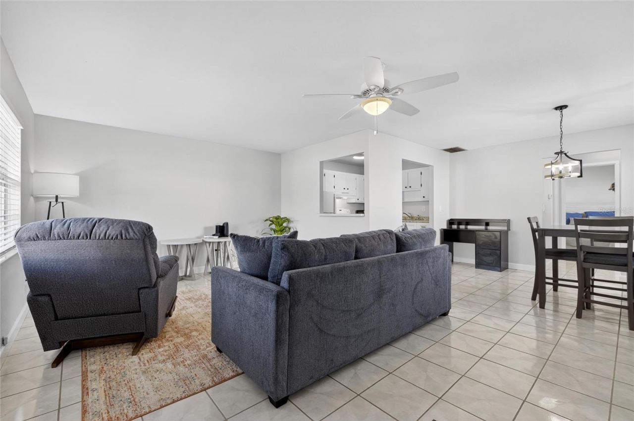 301 Andover Place S, Unit 171, Sun City Center, FL 33573 Photo