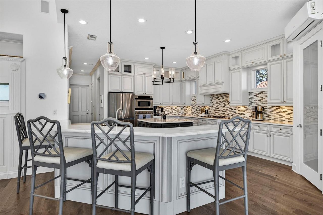 3796 42nd Avenue S, Saint Petersburg, FL 33711 Photo