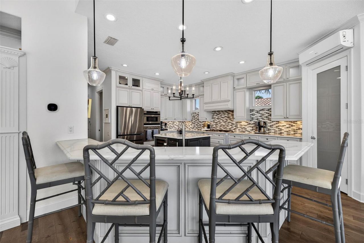 3796 42nd Avenue S, Saint Petersburg, FL 33711 Photo