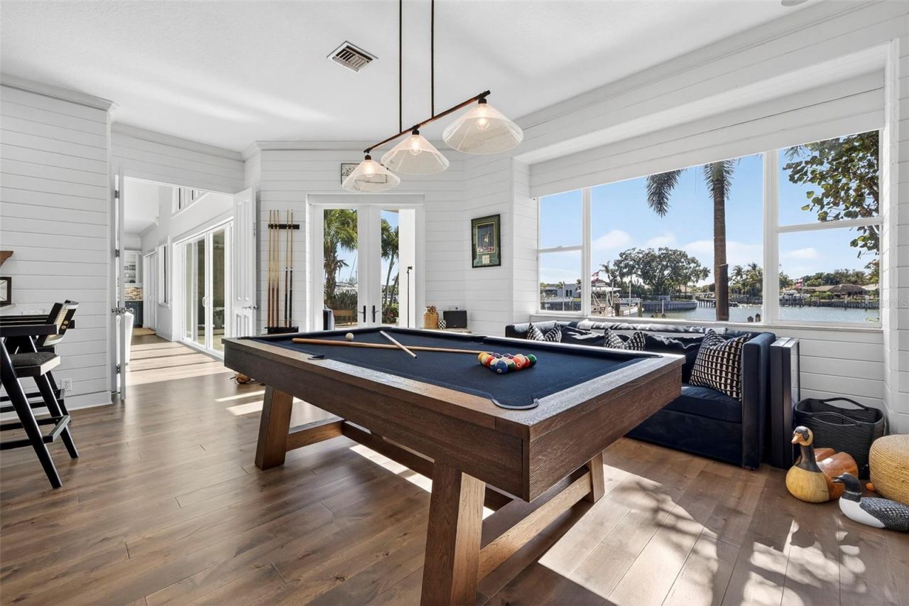 3796 42nd Avenue S, Saint Petersburg, FL 33711 Photo