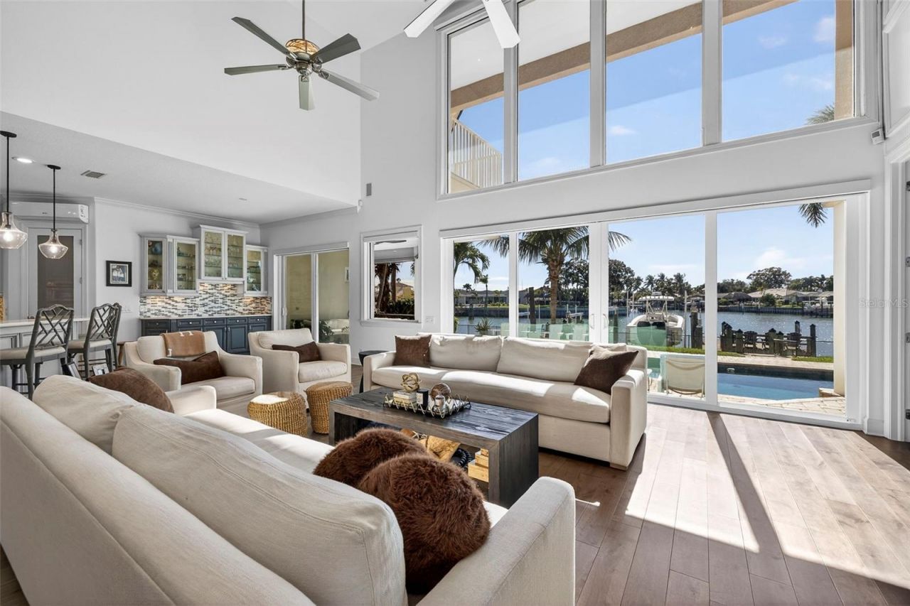 3796 42nd Avenue S, Saint Petersburg, FL 33711 Photo