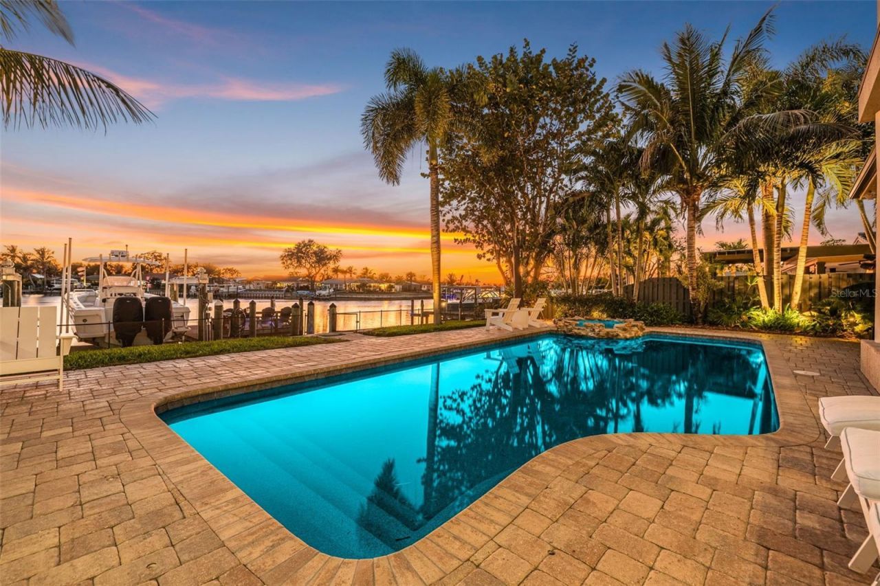 3796 42nd Avenue S, Saint Petersburg, FL 33711 Photo