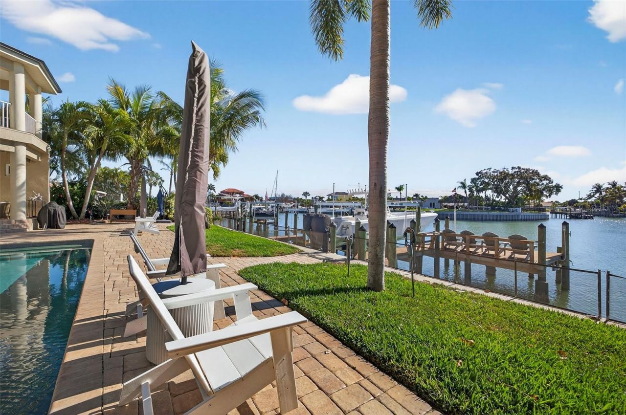 3796 42nd Avenue S, Saint Petersburg, FL 33711 Photo