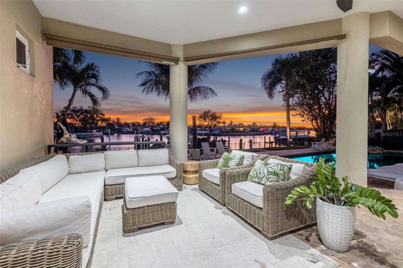 3796 42nd Avenue S, Saint Petersburg, FL 33711 Photo