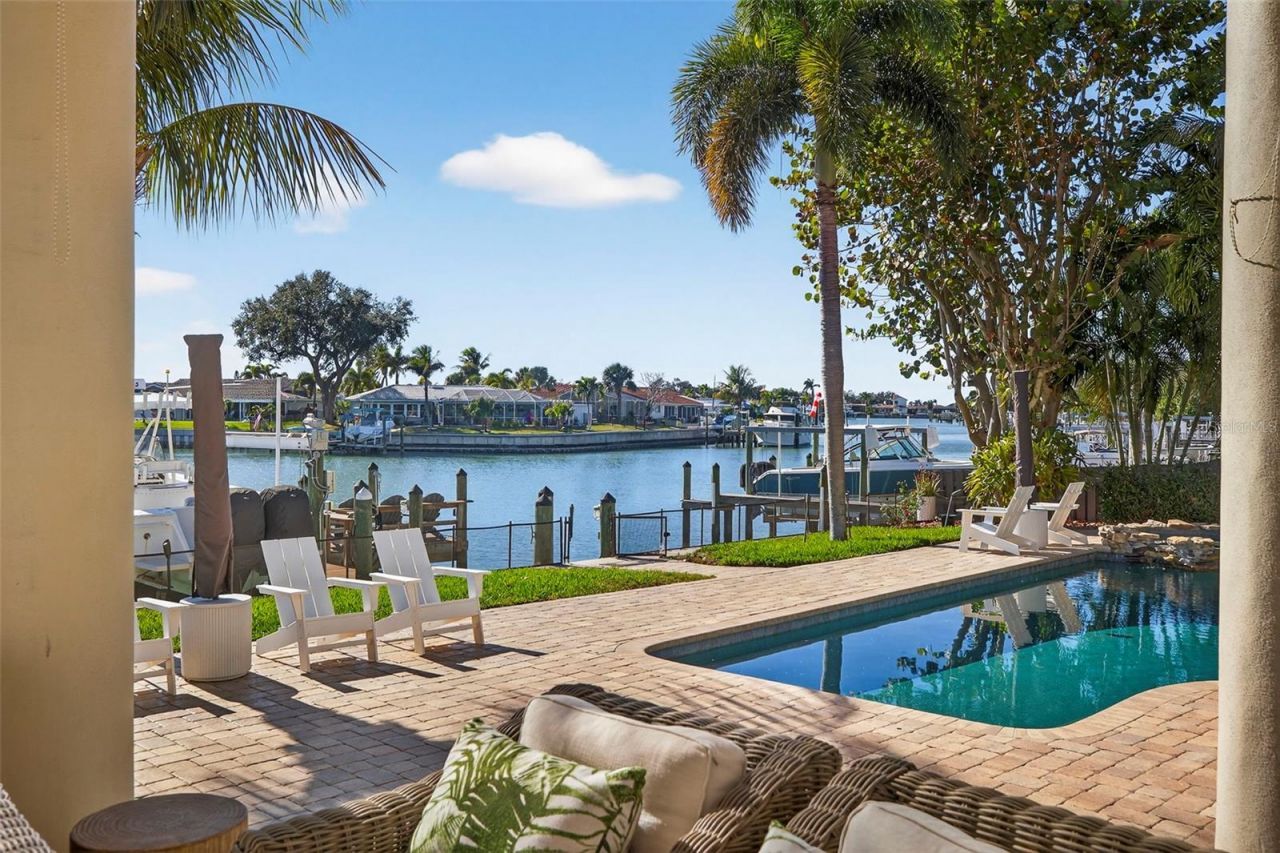 3796 42nd Avenue S, Saint Petersburg, FL 33711 Photo