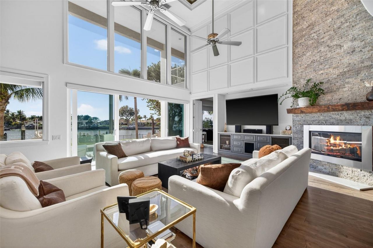 3796 42nd Avenue S, Saint Petersburg, FL 33711 Photo