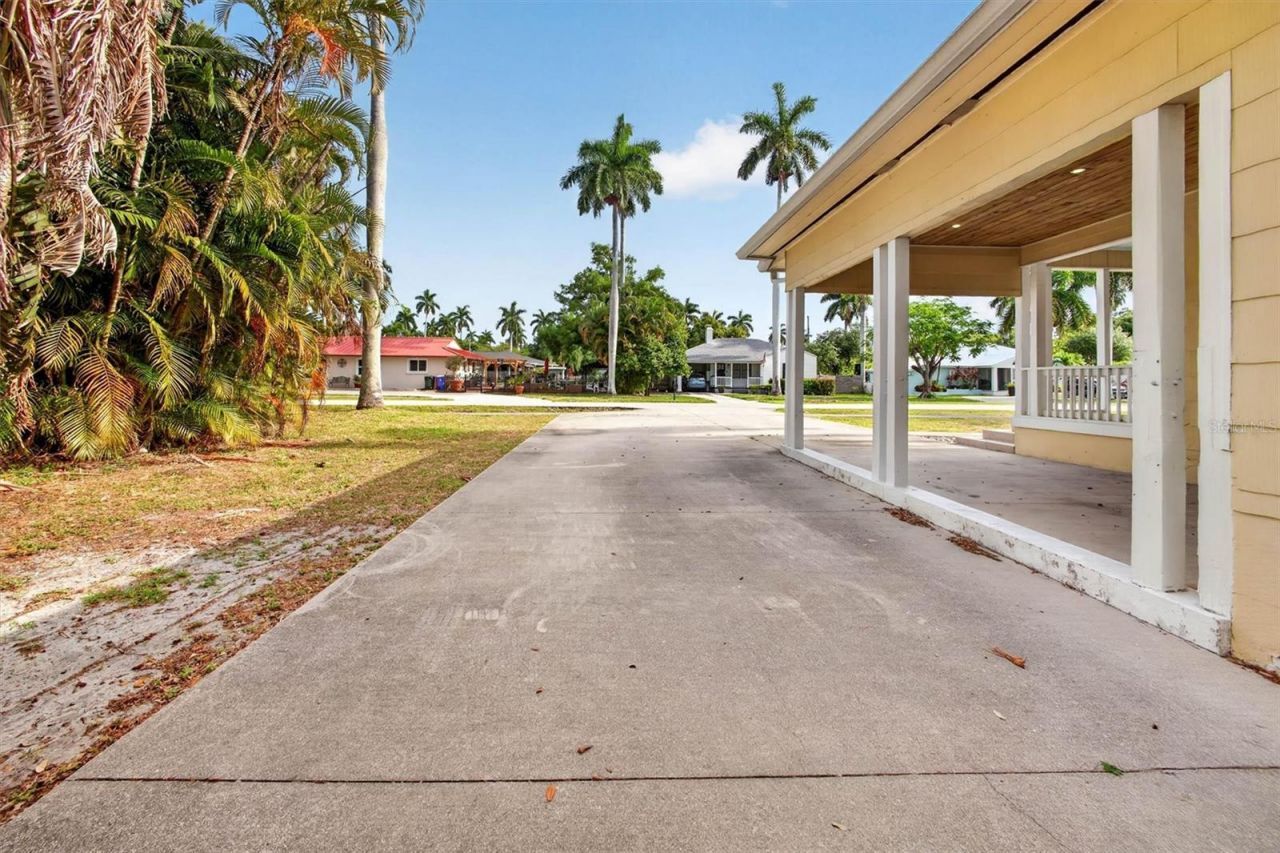 1420 Maravilla Avenue, Fort Myers, FL 33901 Photo