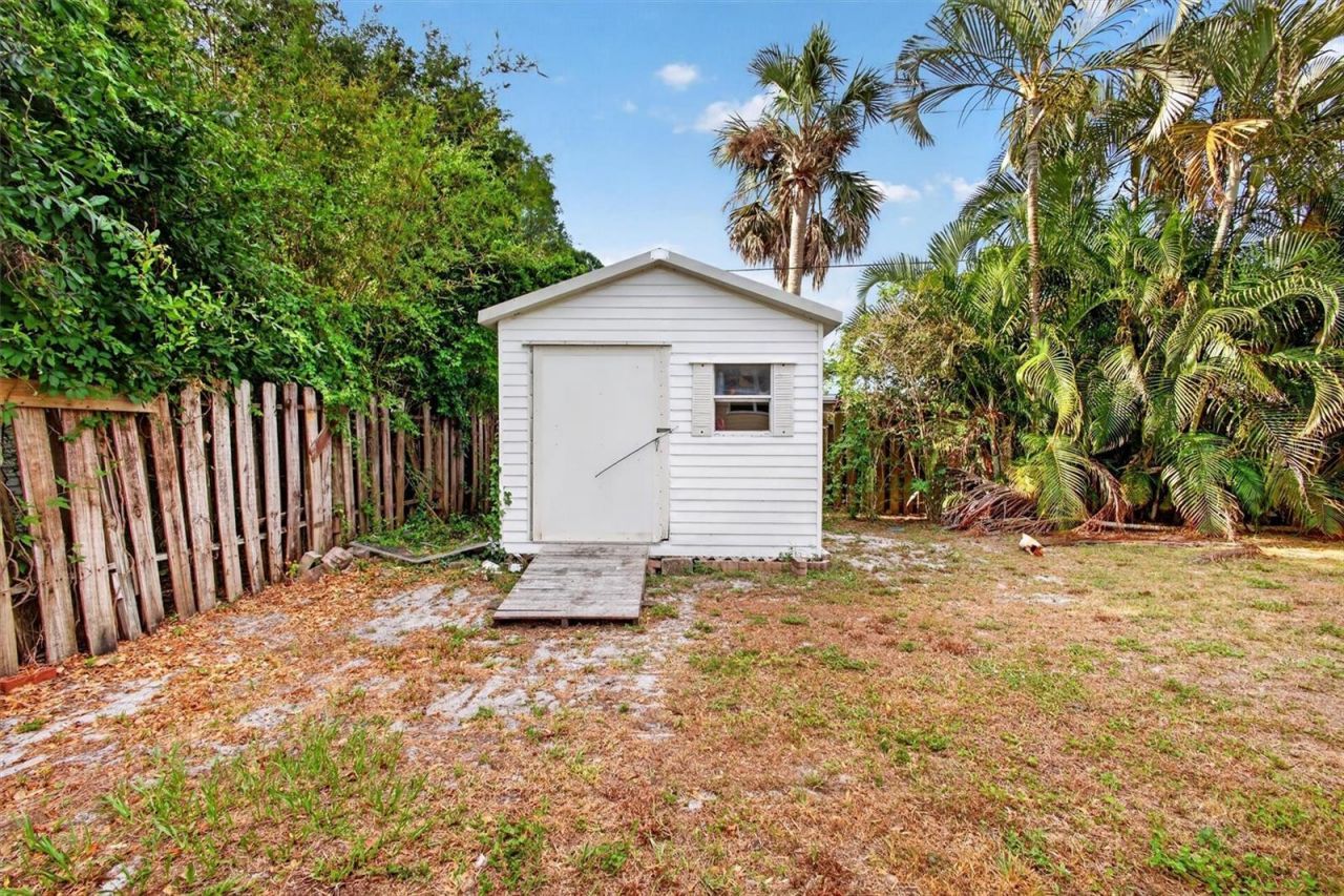 1420 Maravilla Avenue, Fort Myers, FL 33901 Photo