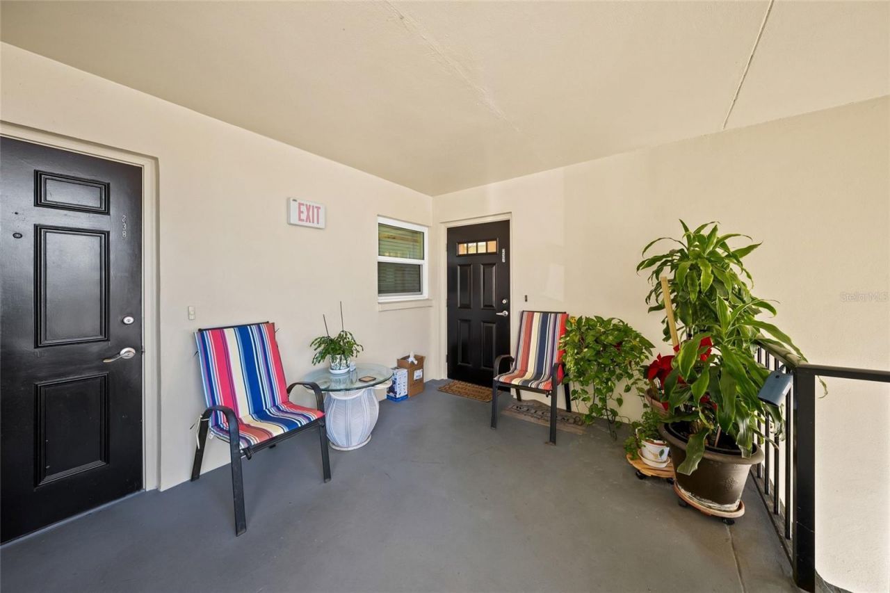 7193 W Country Club Drive N, Unit 237, Sarasota, FL 34243 Photo