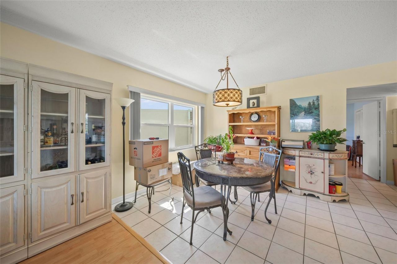 7193 W Country Club Drive N, Unit 237, Sarasota, FL 34243 Photo