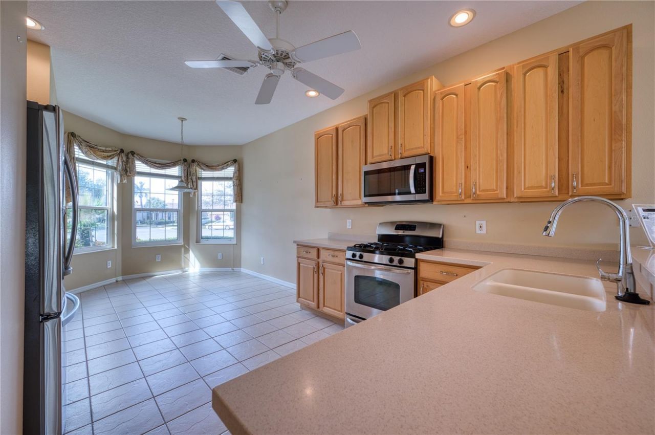 8025 Stirling Falls Circle, Sarasota, FL 34243 Photo