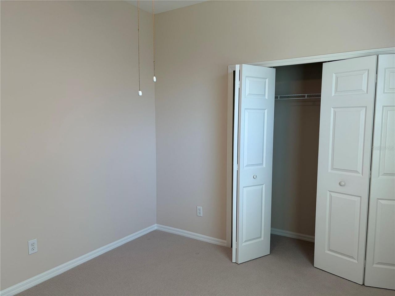 8025 Stirling Falls Circle, Sarasota, FL 34243 Photo