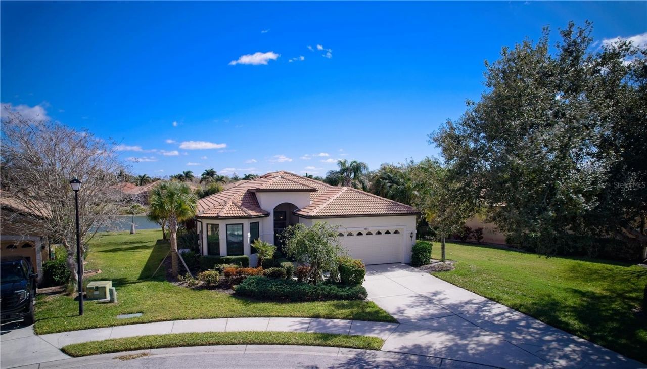 8025 Stirling Falls Circle, Sarasota, FL 34243 Photo