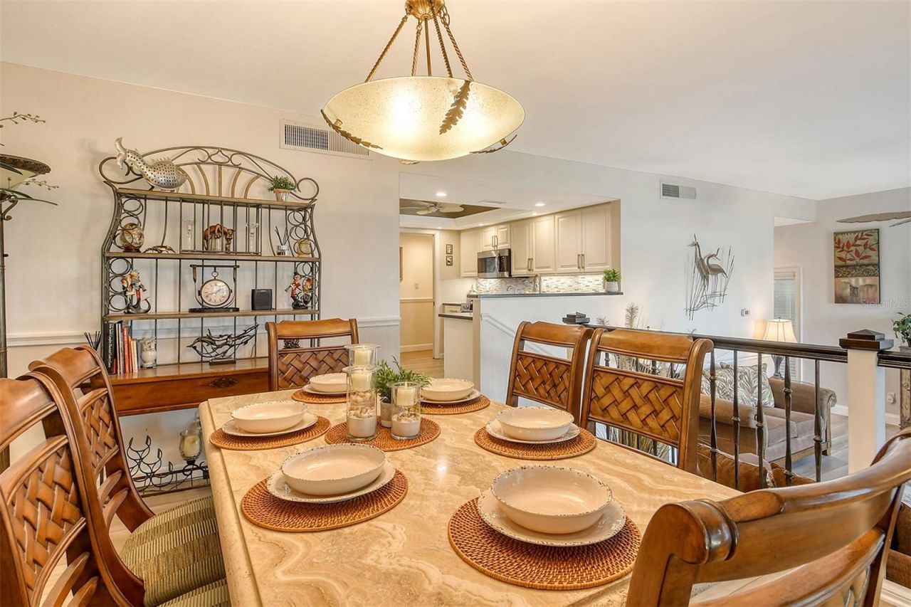 6047 E Peppertree Way, Unit 224, Sarasota, FL 34242 Photo