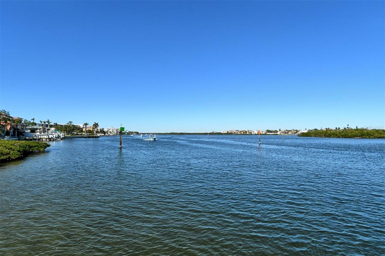 6047 E Peppertree Way, Unit 224, Sarasota, FL 34242 Photo