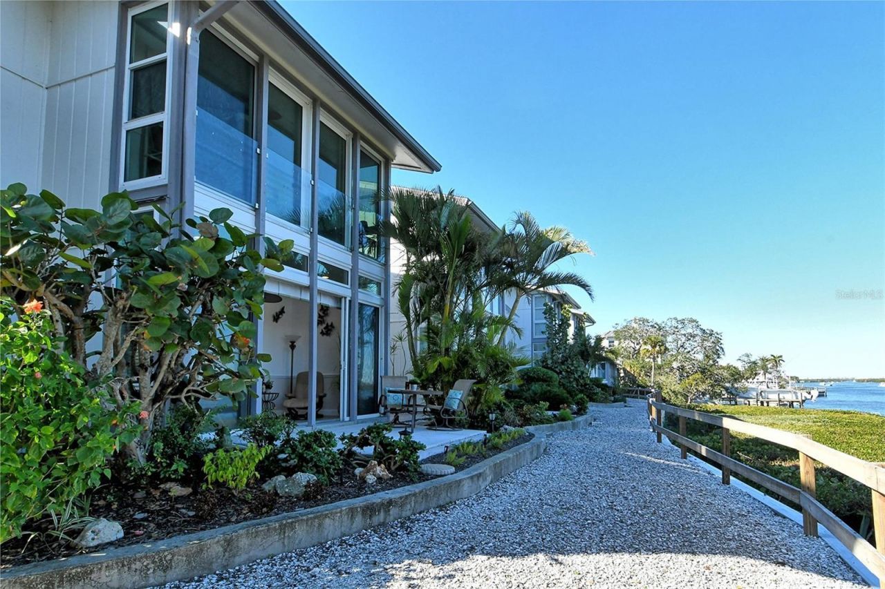 6047 E Peppertree Way, Unit 224, Sarasota, FL 34242 Photo