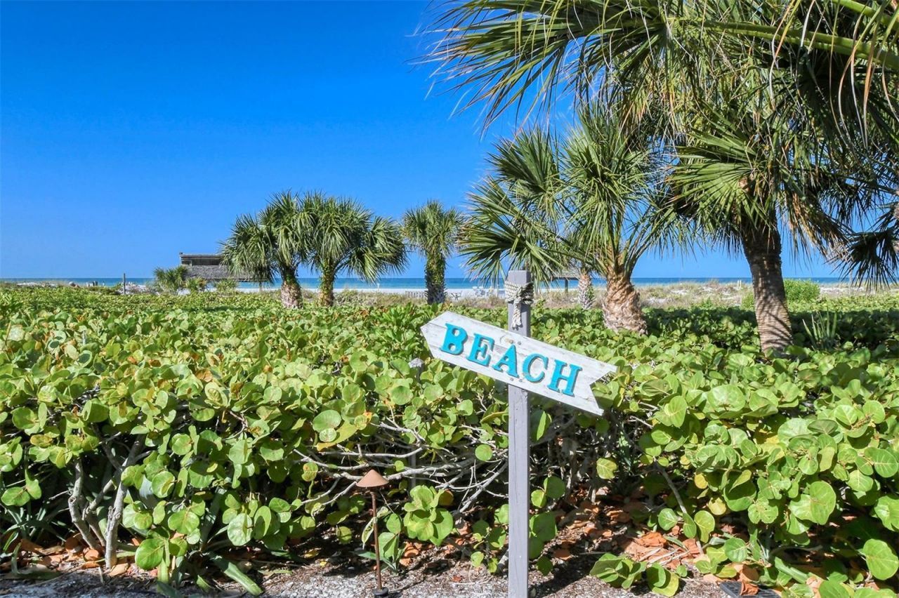 6047 E Peppertree Way, Unit 224, Sarasota, FL 34242 Photo