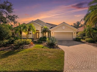 6586 WATERS EDGE WAY, LAKEWOOD RANCH, FL 34202