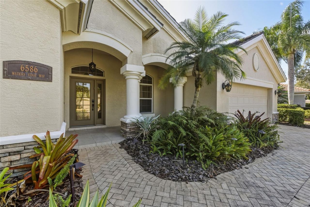 6586 Waters Edge Way, Lakewood Ranch, FL 34202 Photo