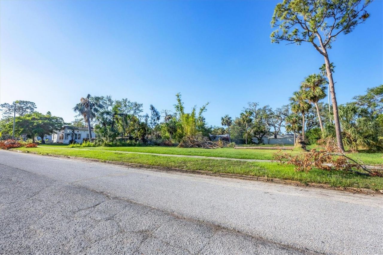 7332 Phillips Street, Sarasota, FL 34243 Photo