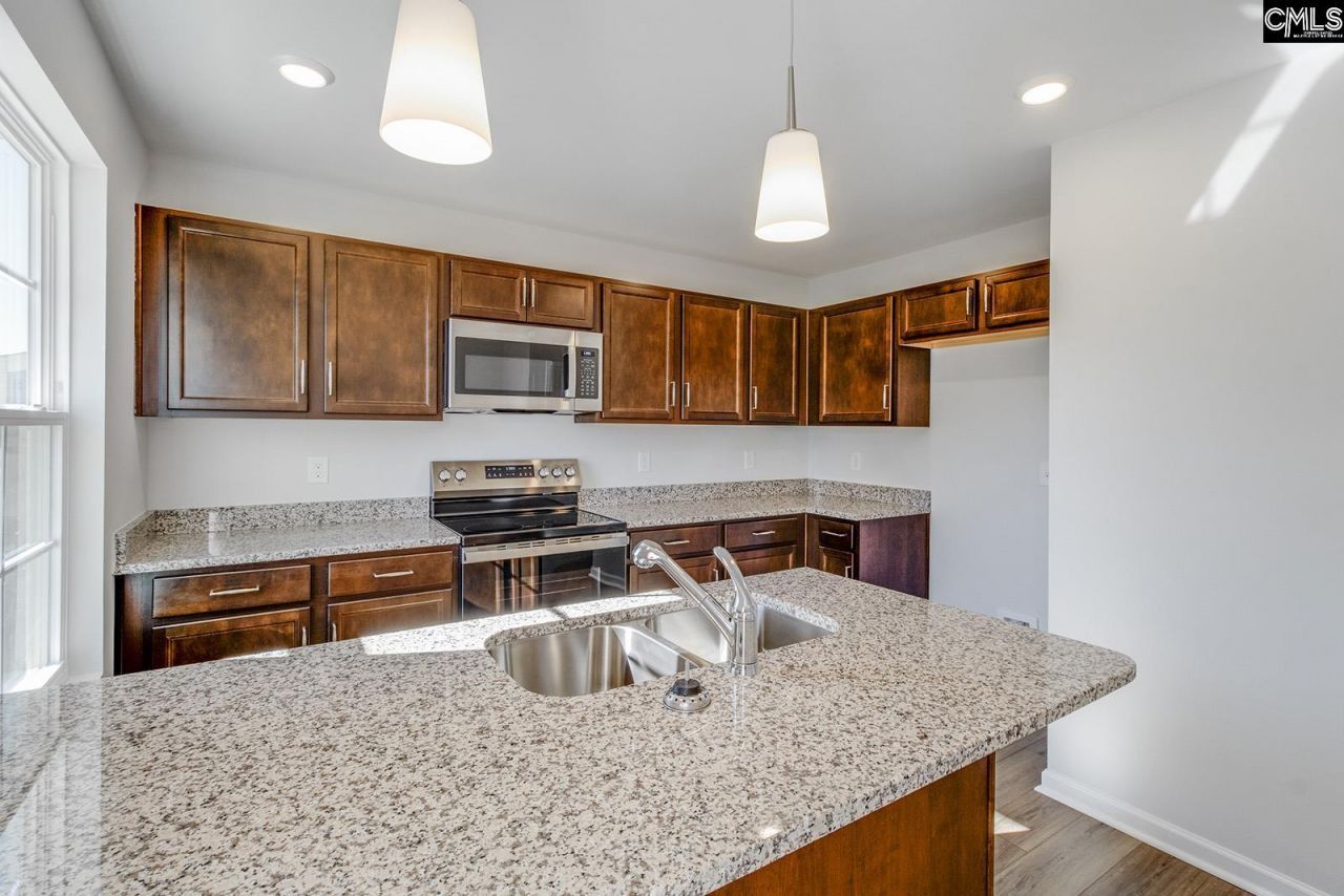 3020 Harborview Drive Photo 7