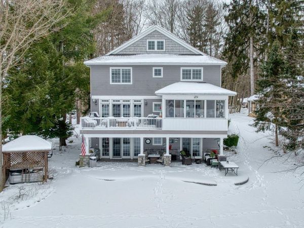 5160 Merriman Road, Jackson, MI 49201