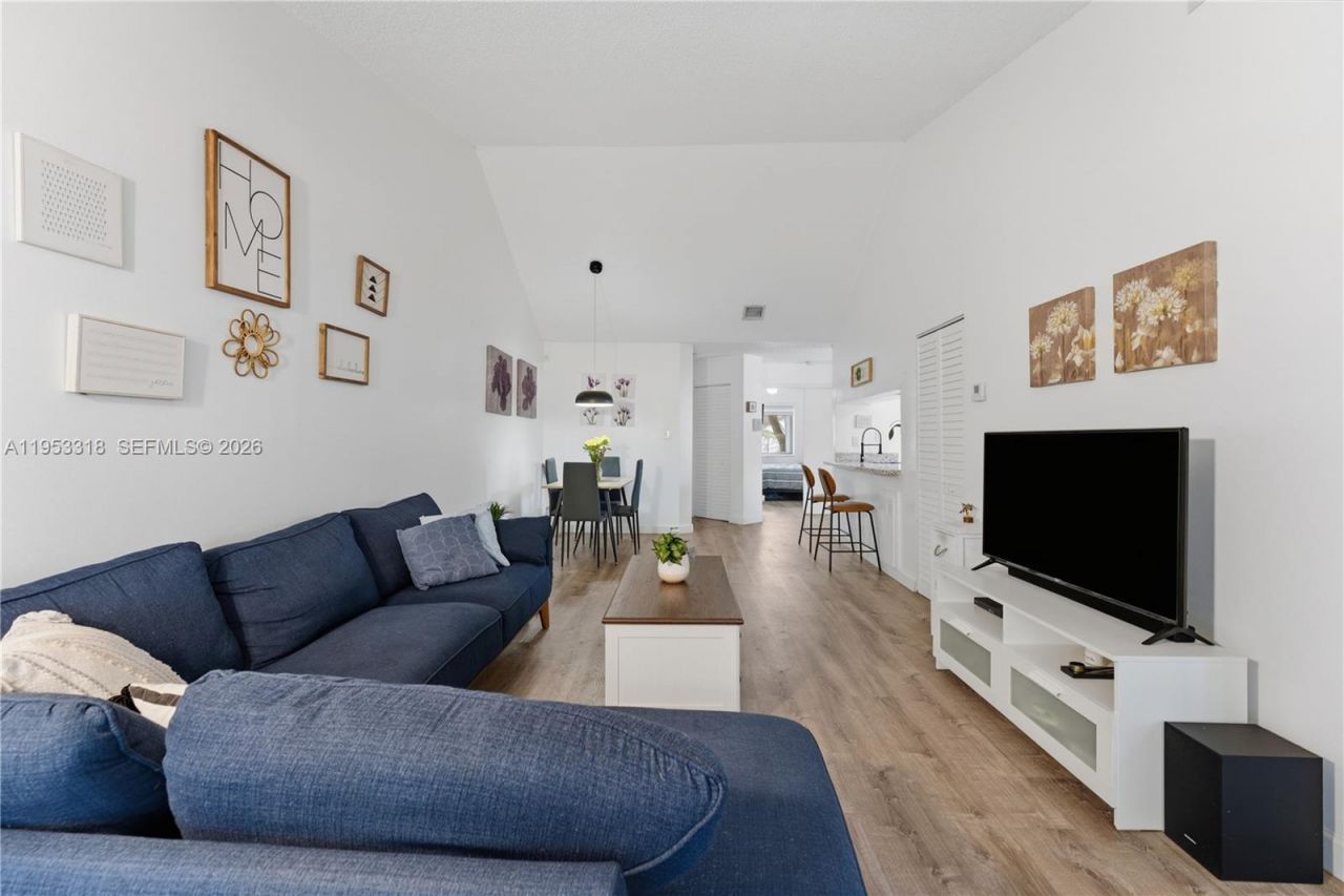 13943 SW 93rd Ln, Unit 13943, Miami, FL 33186 Photo