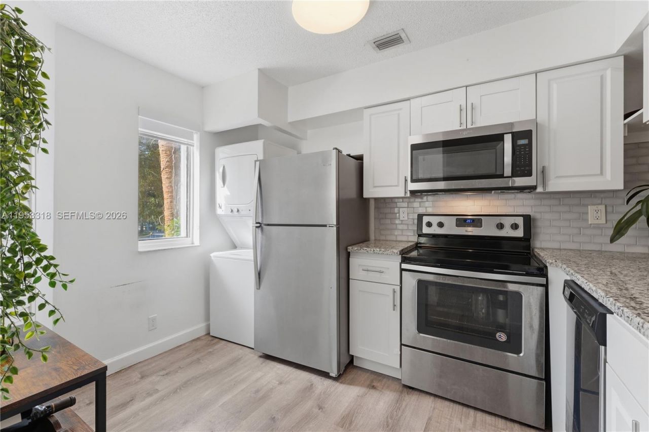 13943 SW 93rd Ln, Unit 13943, Miami, FL 33186 Photo