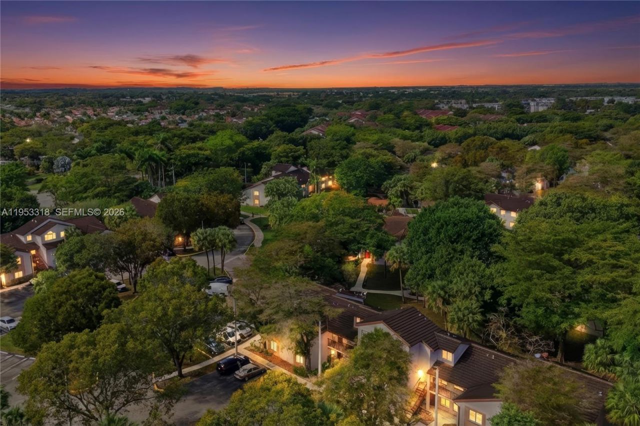 13943 SW 93rd Ln, Unit 13943, Miami, FL 33186 Photo