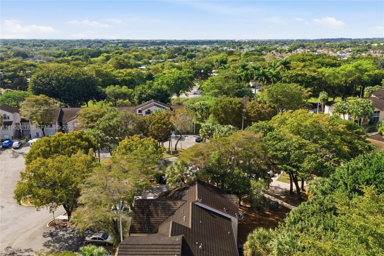 13943 SW 93rd Ln, Unit 13943, Miami, FL 33186 Photo