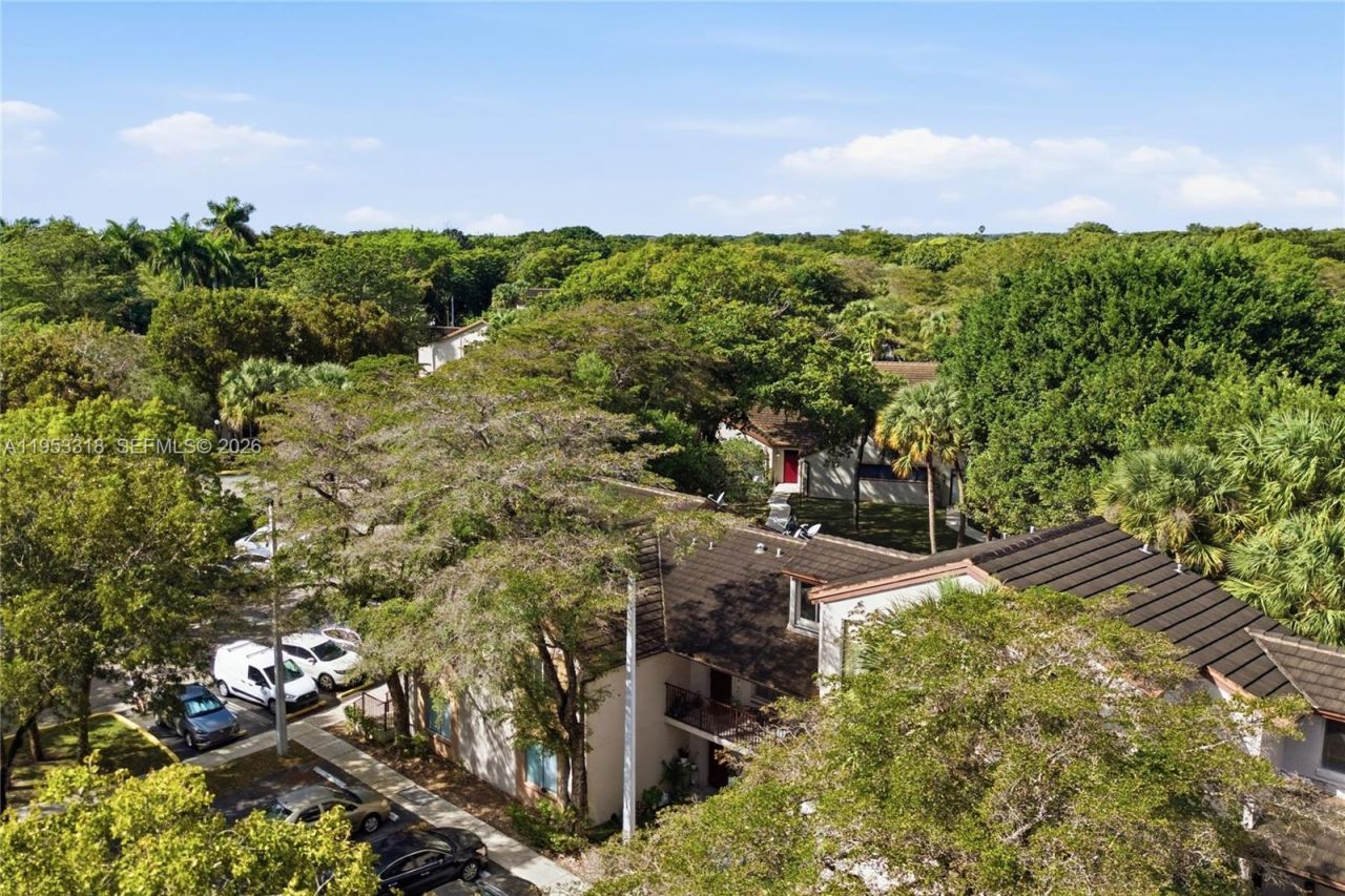 13943 SW 93rd Ln, Unit 13943, Miami, FL 33186 Photo