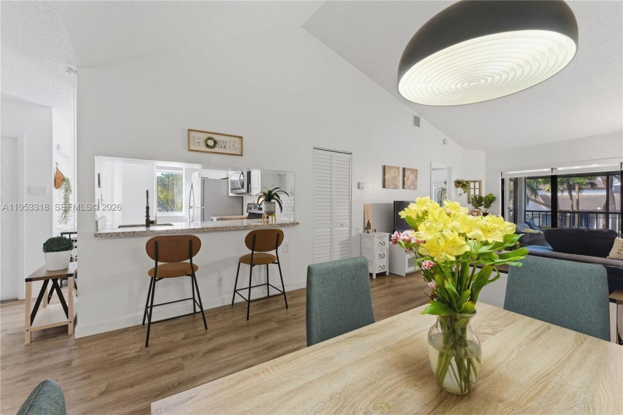 13943 SW 93rd Ln, Unit 13943, Miami, FL 33186 Photo