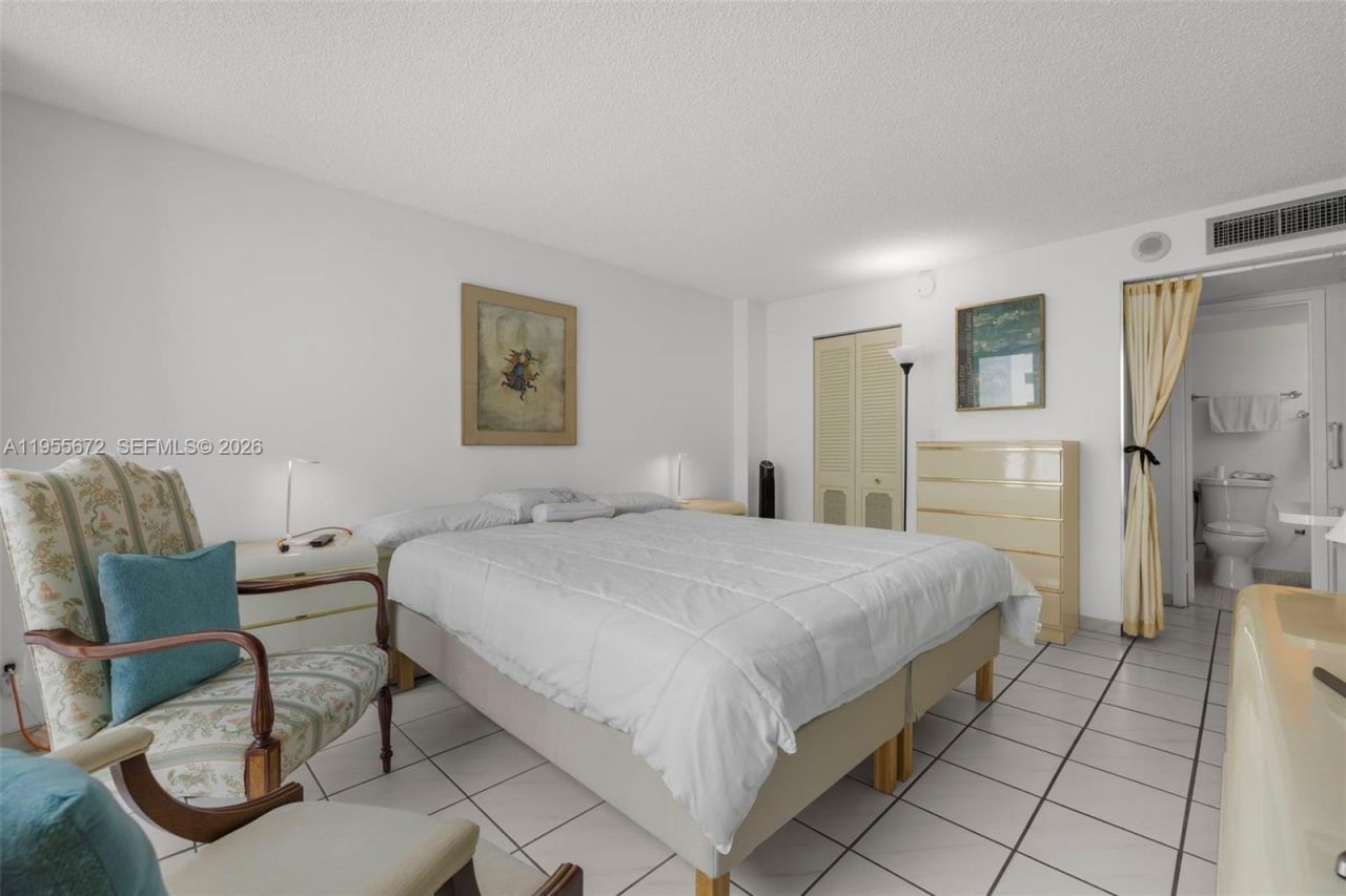 2655 Collins Ave, Unit 707, Miami Beach, FL 33140 Photo