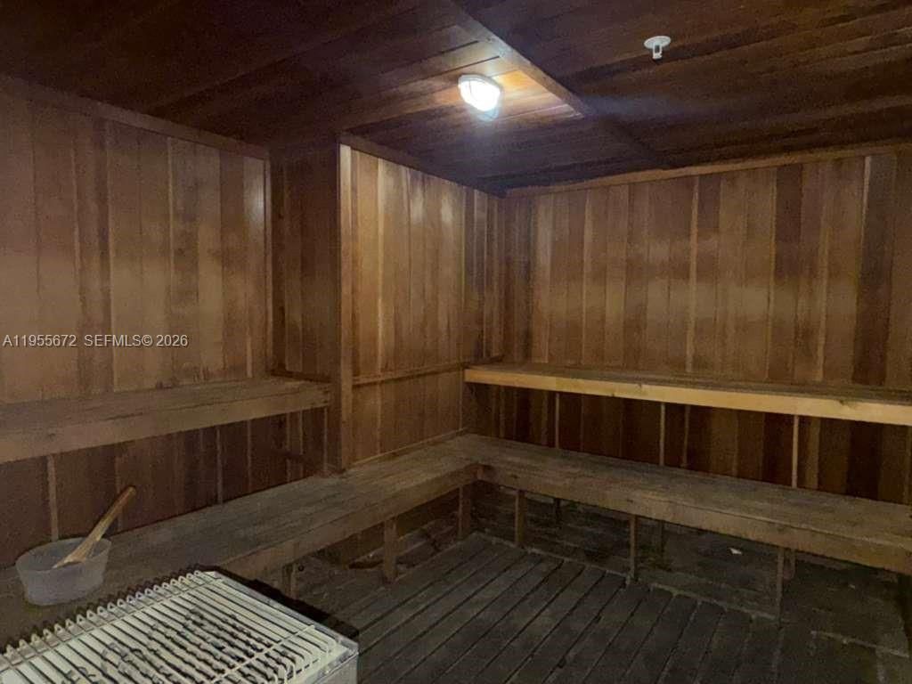 2655 Collins Ave, Unit 707, Miami Beach, FL 33140 Photo