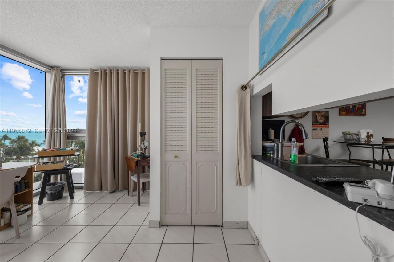 2655 Collins Ave, Unit 707, Miami Beach, FL 33140 Photo