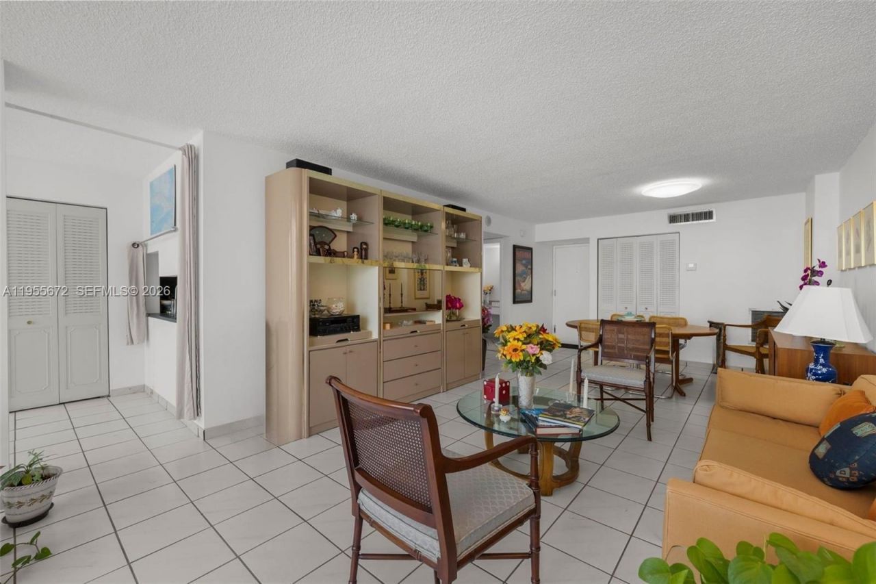 2655 Collins Ave, Unit 707, Miami Beach, FL 33140 Photo