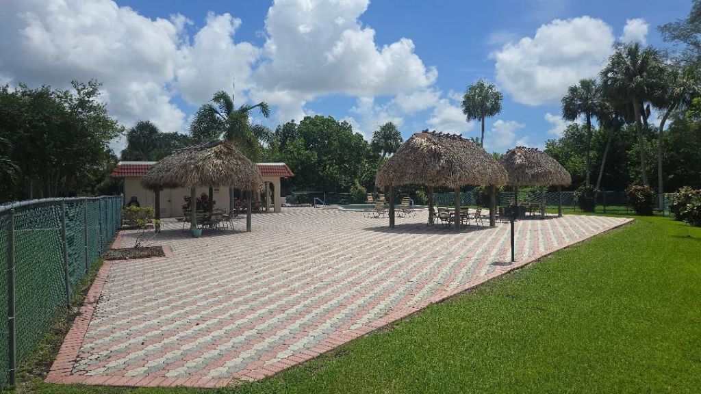 3251 Holiday Springs Boulevard, Unit 302, Margate, FL 33063 Photo