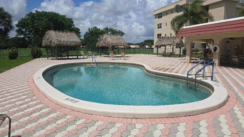 3251 Holiday Springs Boulevard, Unit 302, Margate, FL 33063 Photo