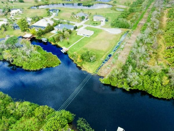 1560 SE 23rd Street, Okeechobee, FL 34974