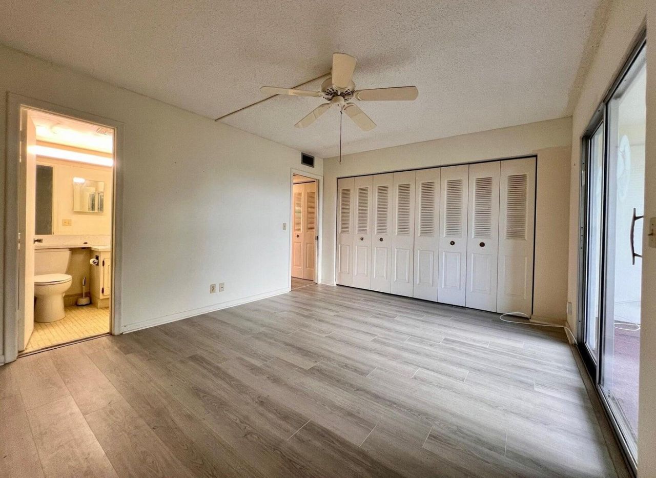 434 Southampton B, West Palm Beach, FL 33417 Photo