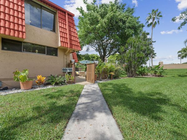 8141 Severn Drive, Unit B, Boca Raton, FL 33433