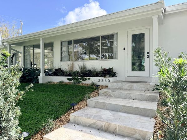 2330 Lake Avenue, West Palm Beach, FL 33401