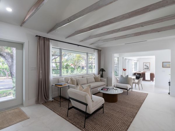 2330 Lake Avenue, West Palm Beach, FL 33401