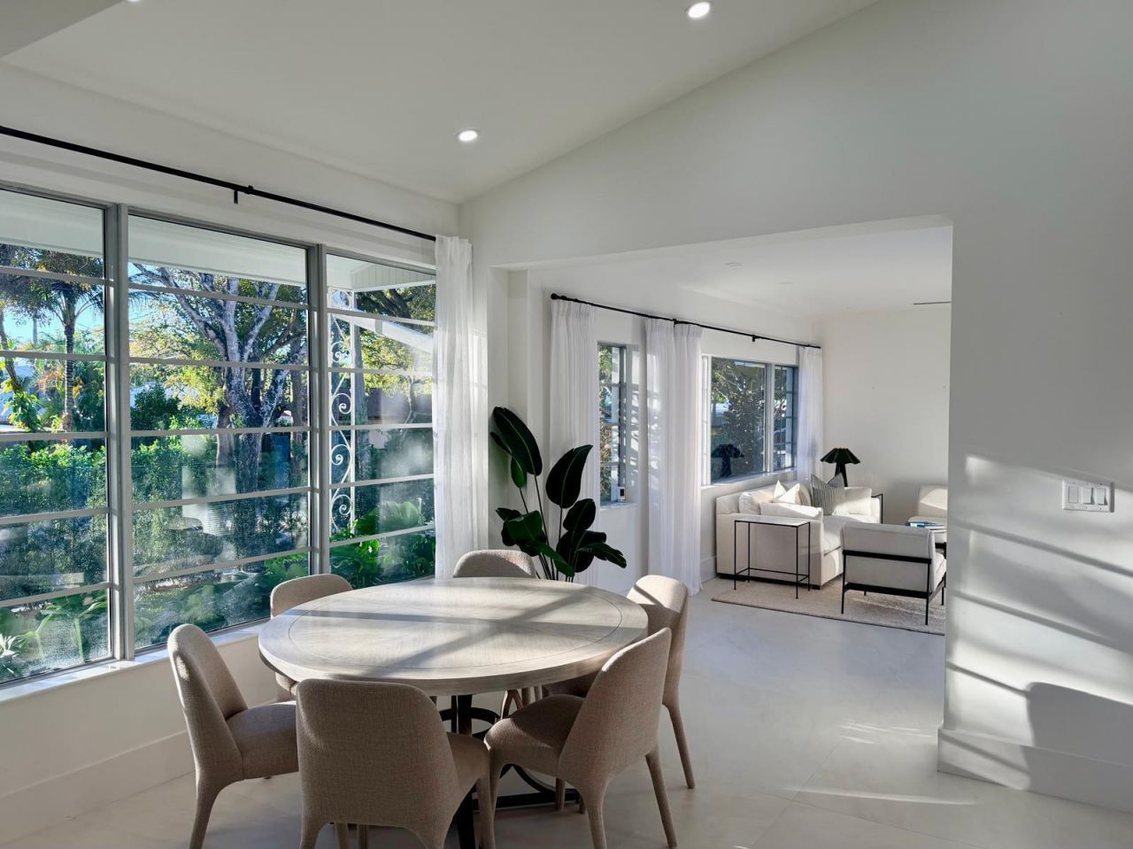 2330 Lake Avenue, West Palm Beach, FL 33401 Photo